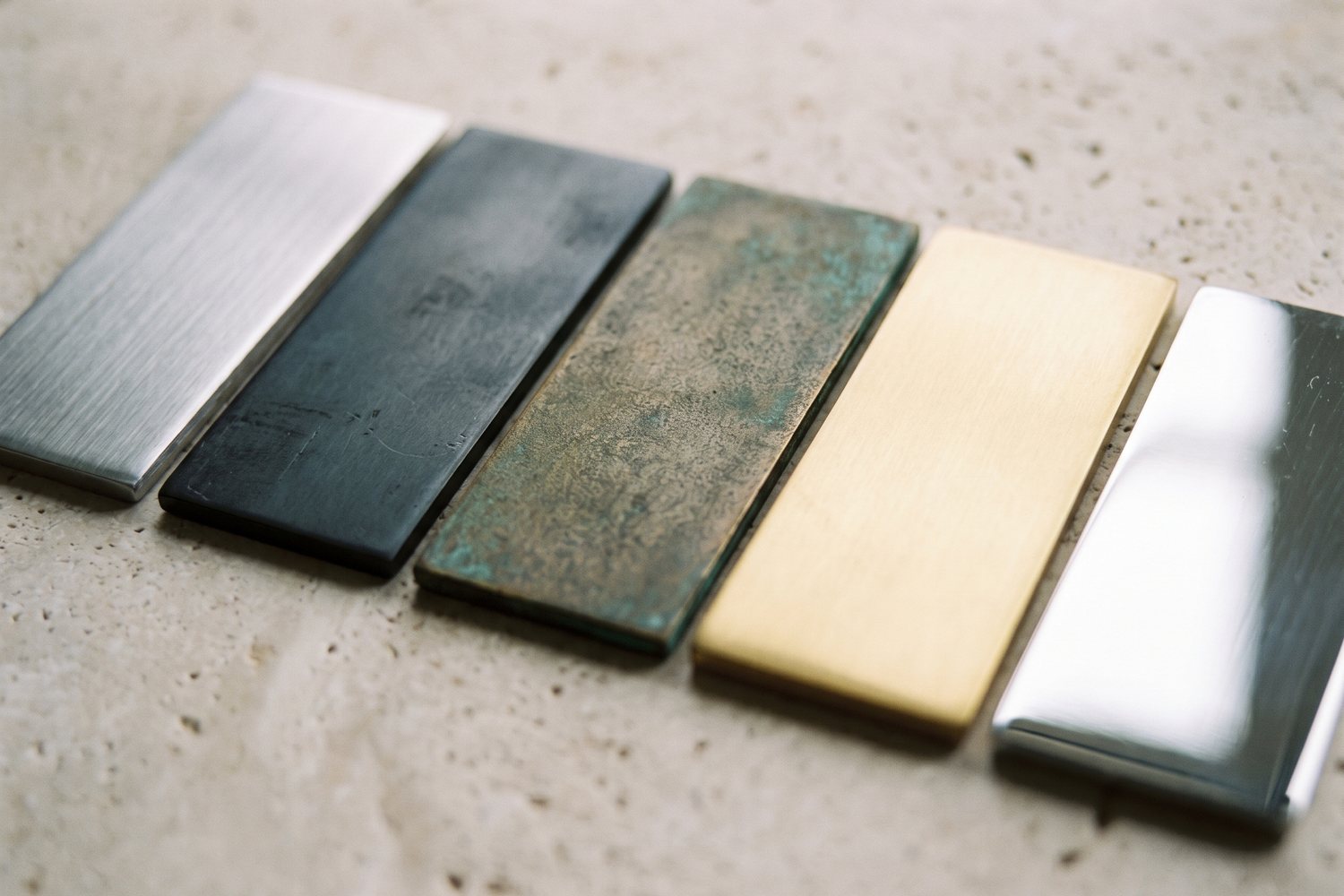Brushed, mirror, blackened, patina and PVD colour sample plates