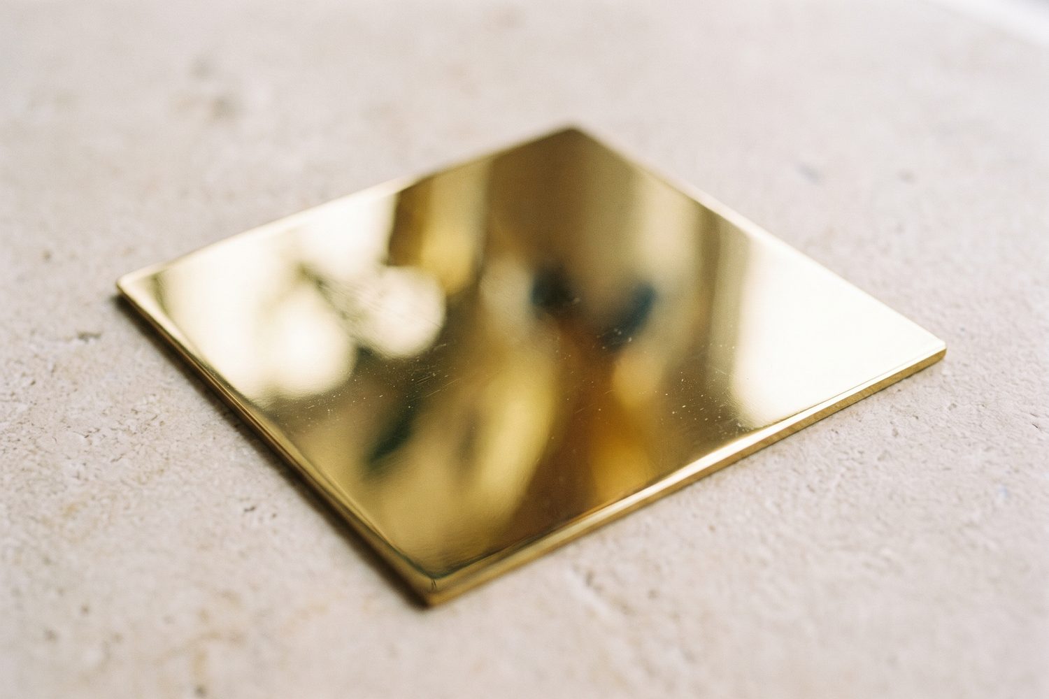 Mirror PVD colour sample plate reflecting like glass